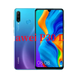 Un smartphone Huawei P30 Lite en bleu et violet, doté d’un triple appareil photo, d’un capteur d’empreintes digitales au dos et d’un écran lumineux.