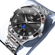 Montre pour homme de couleur argentée avec un cadran noir et des index en chiffres romains.