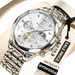 Montre-bracelet pour homme, de couleur argentée, avec un bracelet en métal, plusieurs cadrans et un échappement visible.