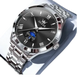 Montre pour homme de couleur argentée avec cadran noir et affichage des phases de lune.