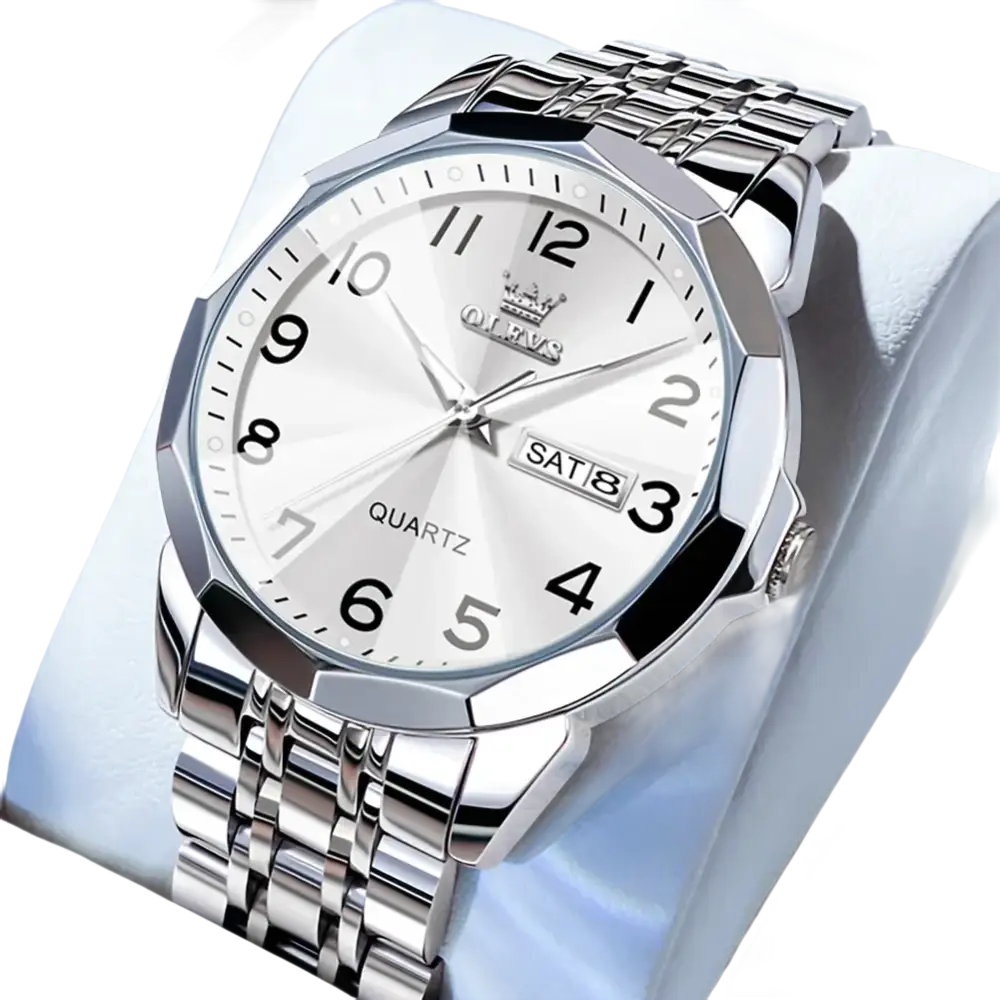 Montre pour homme de couleur argentée avec bracelet en acier inoxydable, affichage de la date et du jour, cadran blanc avec chiffres arabes noirs.