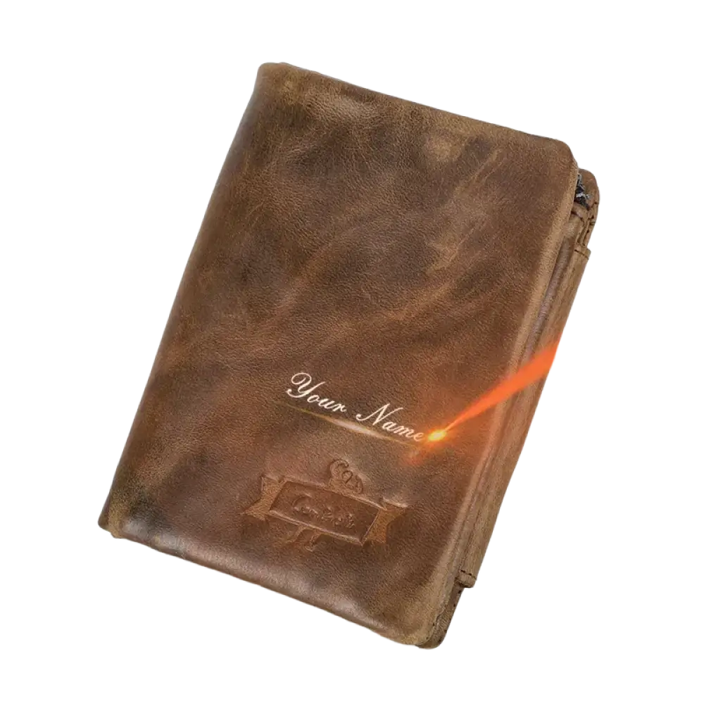 Portefeuille personnalisé en cuir marron en cours de gravure au laser.