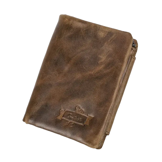 Portefeuille bifold en cuir marron avec une finition texturée.