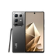 Un smartphone gris foncé avec un stylet, doté d’un système d’appareil photo à lentilles multiples et d’un écran avec un fond d’écran géométrique.
